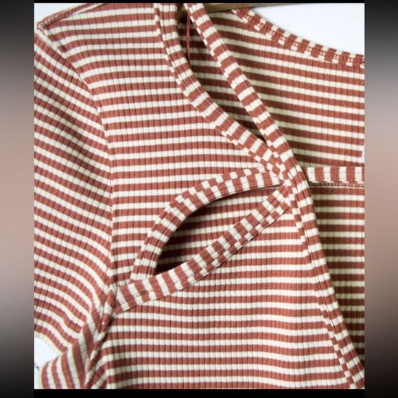 Free People Frenchie Striped Cutout Tee Size L - Picture 7 of 12